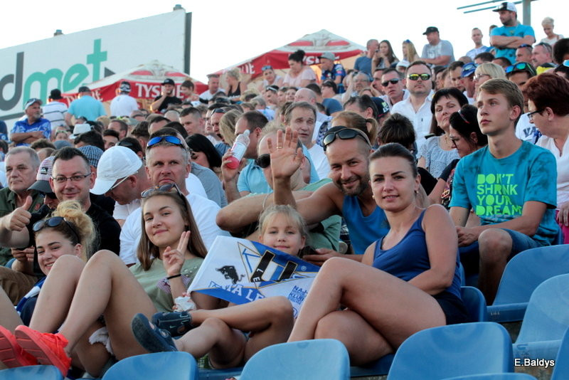 Kibicowali w upalną niedzielę (zdjęcia)