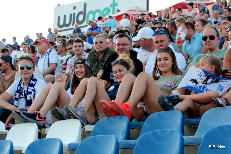 Kibicowali w upalną niedzielę (zdjęcia)