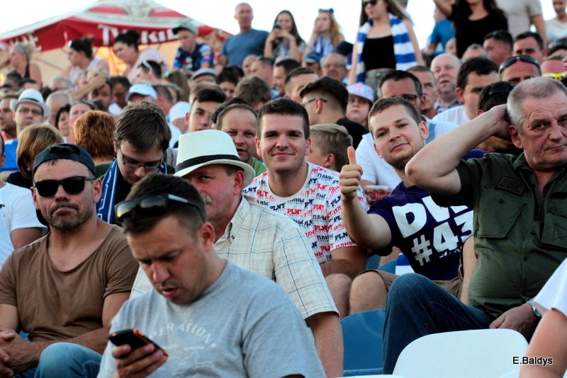 Kibicowali w upalną niedzielę (zdjęcia)