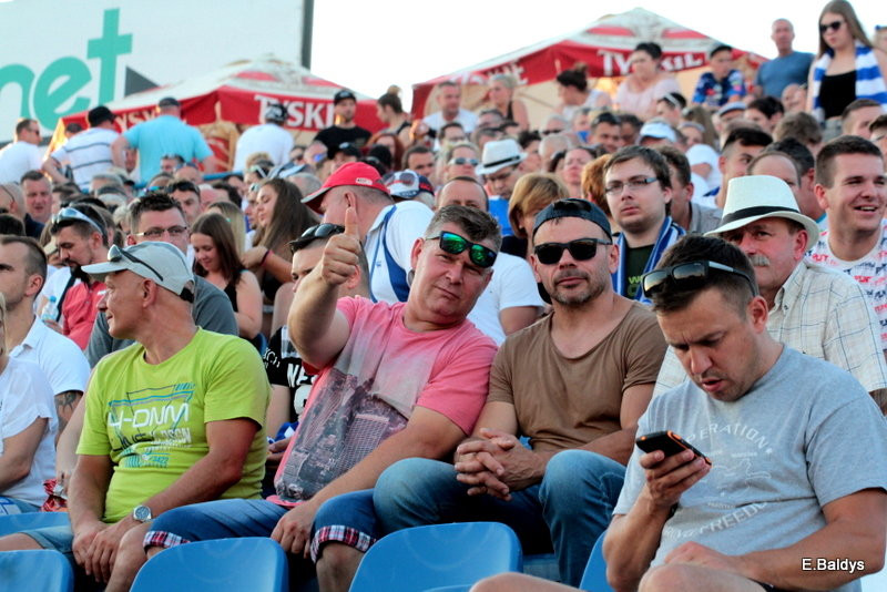 Kibicowali w upalną niedzielę (zdjęcia)