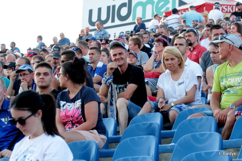 Kibicowali w upalną niedzielę (zdjęcia)