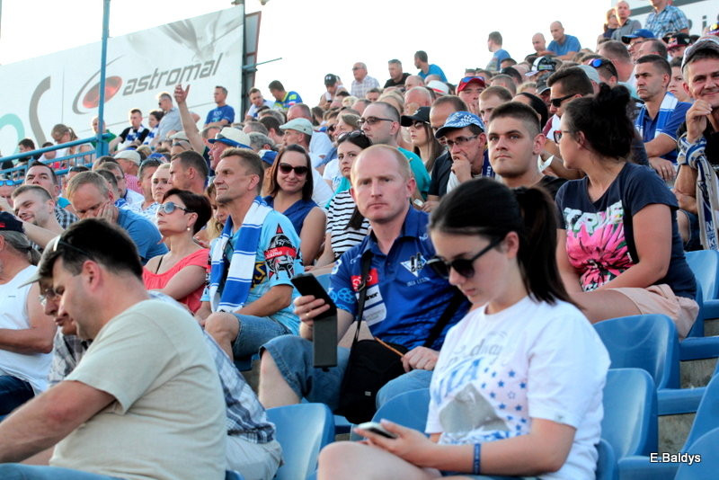 Kibicowali w upalną niedzielę (zdjęcia)