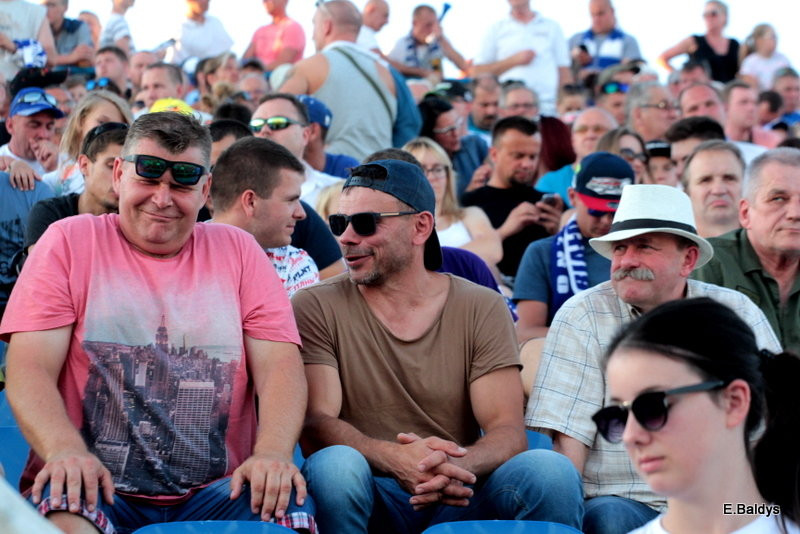 Kibicowali w upalną niedzielę (zdjęcia)