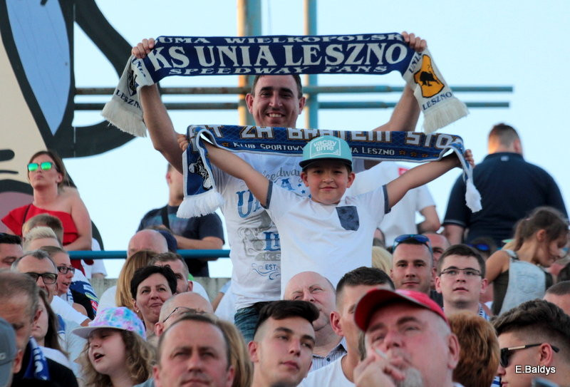 Kibicowali w upalną niedzielę (zdjęcia)