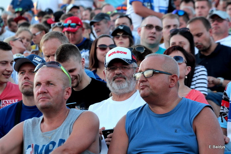 Kibicowali w upalną niedzielę (zdjęcia)