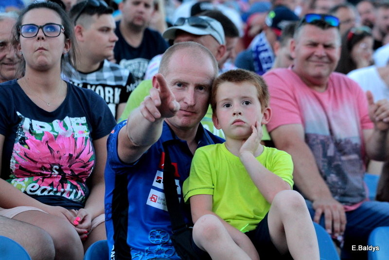 Kibicowali w upalną niedzielę (zdjęcia)