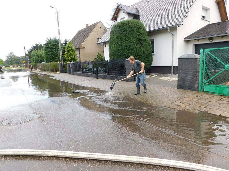 Ulica 17 Stycznia znów zalana! (zdjęcia)