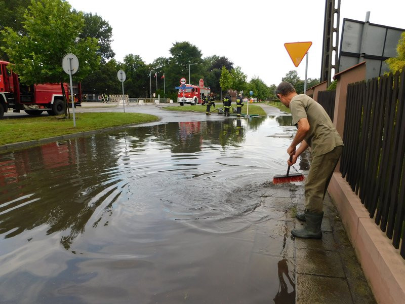 Ulica 17 Stycznia znów zalana! (zdjęcia)