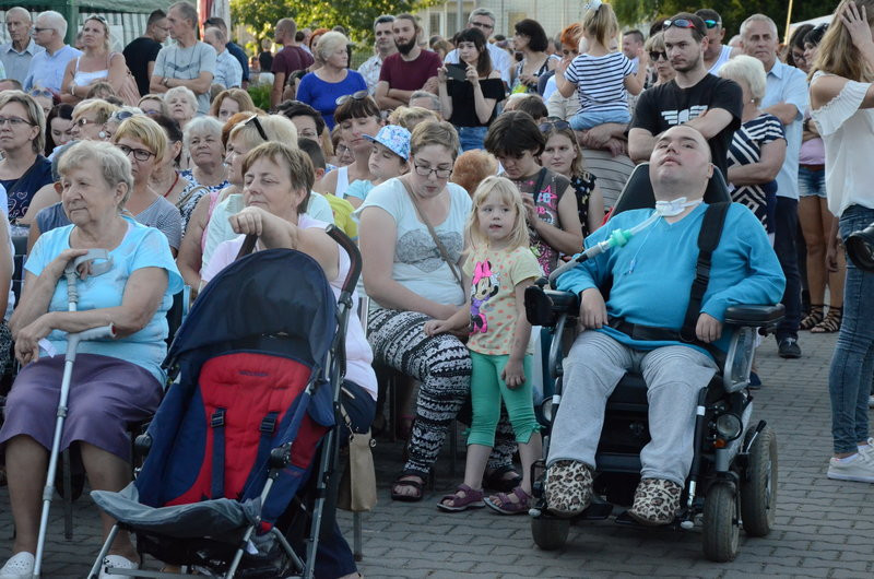 Tłumy na festynie jak co roku (zdjęcia)