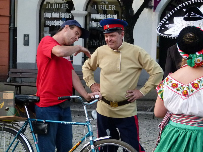 Światowy folklor na leszczyńskim rynku (zdjęcia)