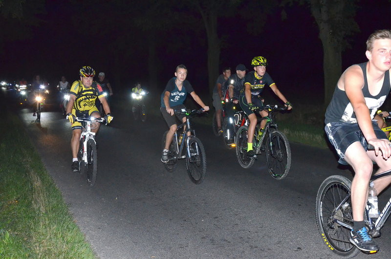 Nocą z Pawłowic do Osiecznej (zdjęcia)