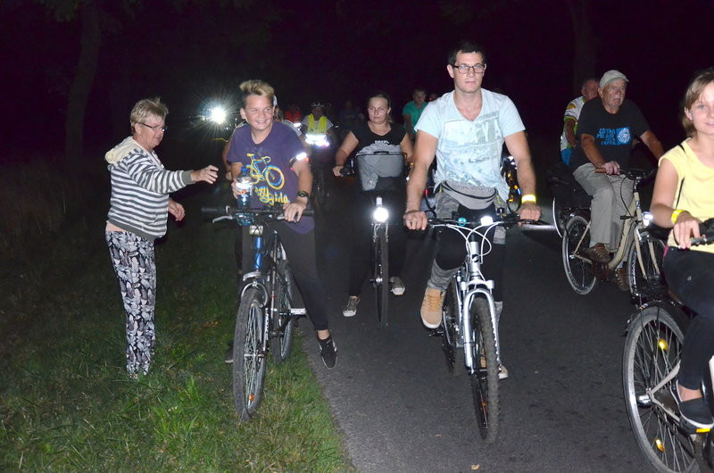 Nocą z Pawłowic do Osiecznej (zdjęcia)