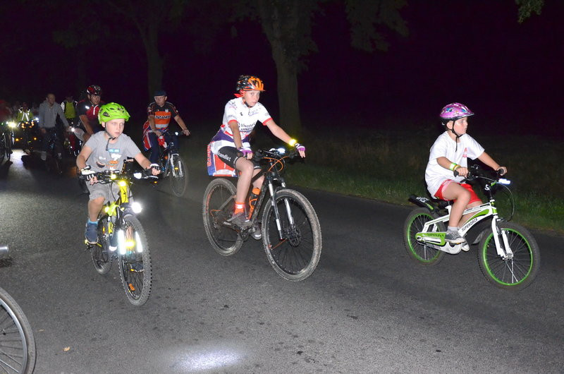 Nocą z Pawłowic do Osiecznej (zdjęcia)