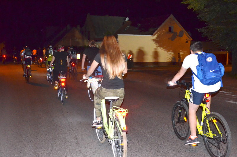 Nocą z Pawłowic do Osiecznej (zdjęcia)