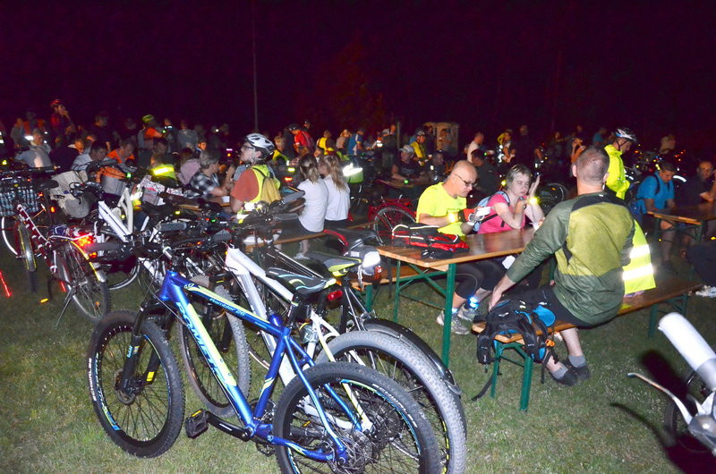 Nocą z Pawłowic do Osiecznej (zdjęcia)