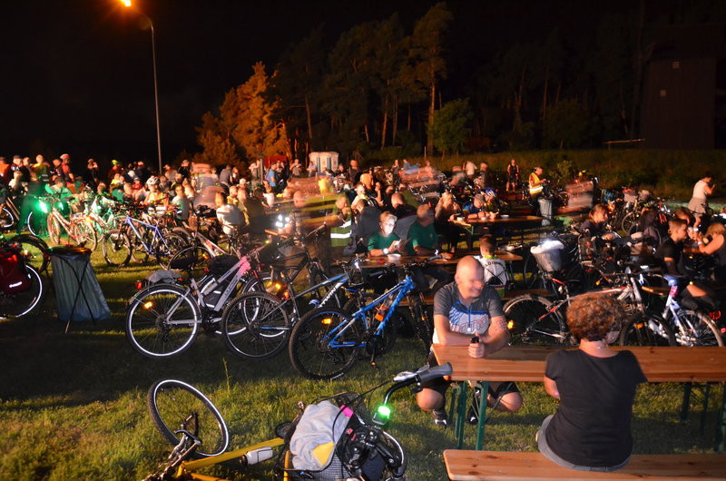 Nocą z Pawłowic do Osiecznej (zdjęcia)