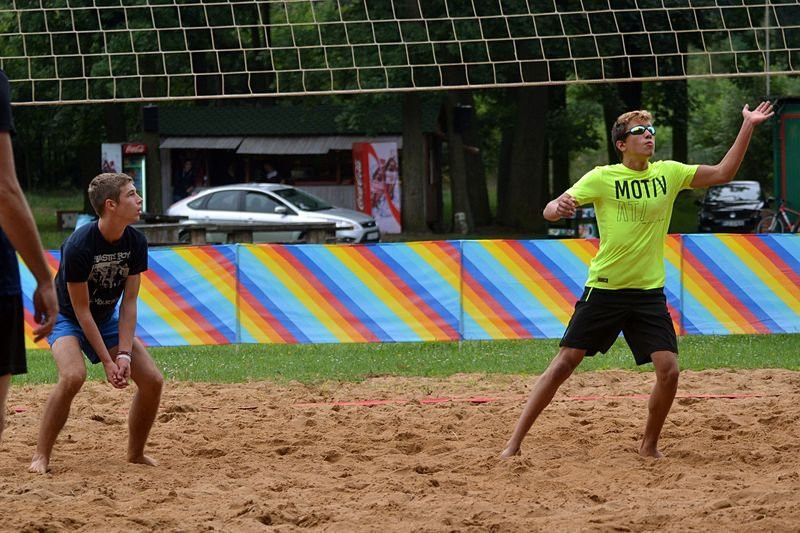 Turniej siatkówki plażowej w Górznie (zdjęcia)