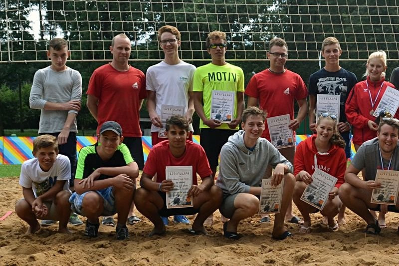 Turniej siatkówki plażowej w Górznie (zdjęcia)