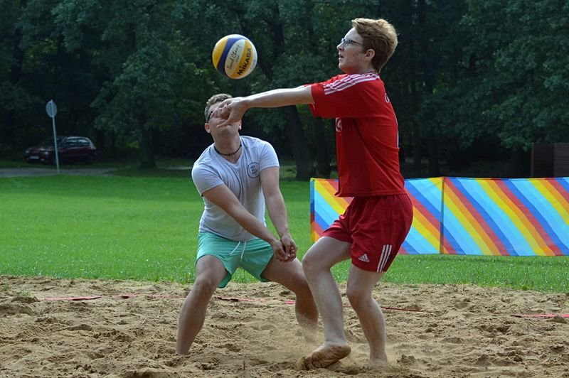 Turniej siatkówki plażowej w Górznie (zdjęcia)