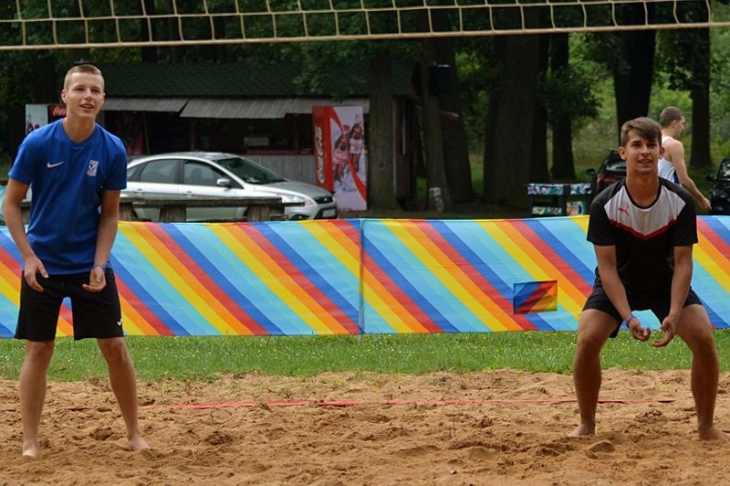 Turniej siatkówki plażowej w Górznie (zdjęcia)