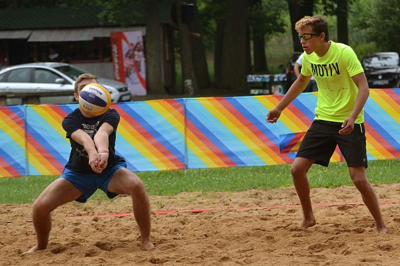Turniej siatkówki plażowej w Górznie (zdjęcia)