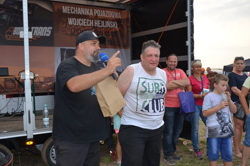 Ludzka solidarność ważniejsza od zwycięstwa (zdjęcia)