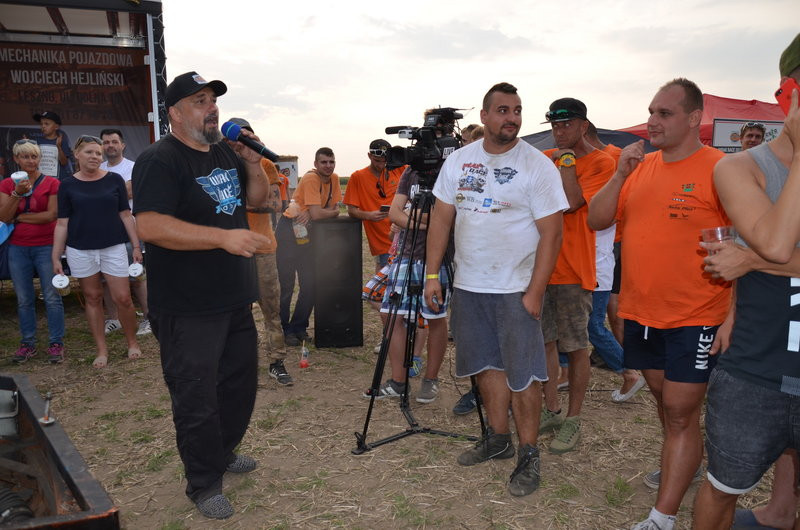 Ludzka solidarność ważniejsza od zwycięstwa (zdjęcia)