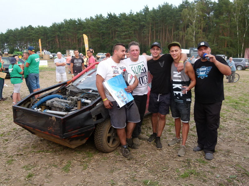 Ludzka solidarność ważniejsza od zwycięstwa (zdjęcia)