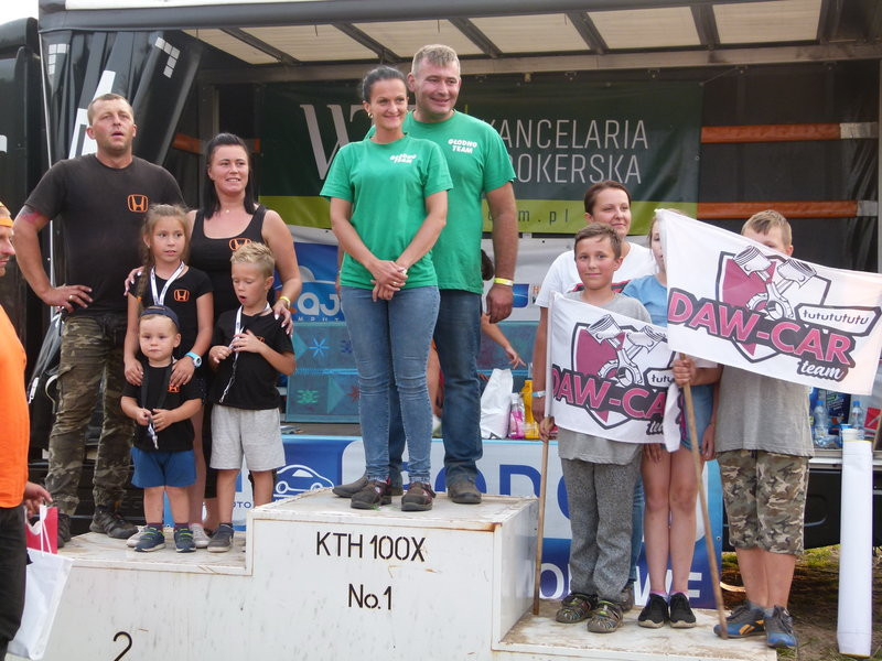 Ludzka solidarność ważniejsza od zwycięstwa (zdjęcia)