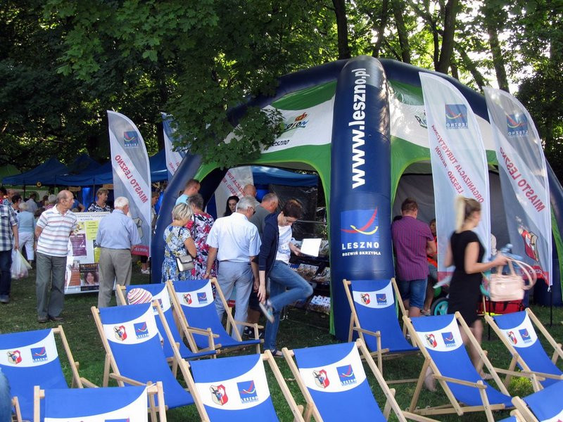 W niedzielę leszczynianie najedli się w parku (zdjęcia)