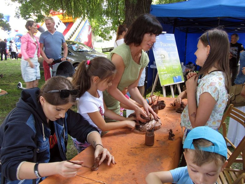 W niedzielę leszczynianie najedli się w parku (zdjęcia)