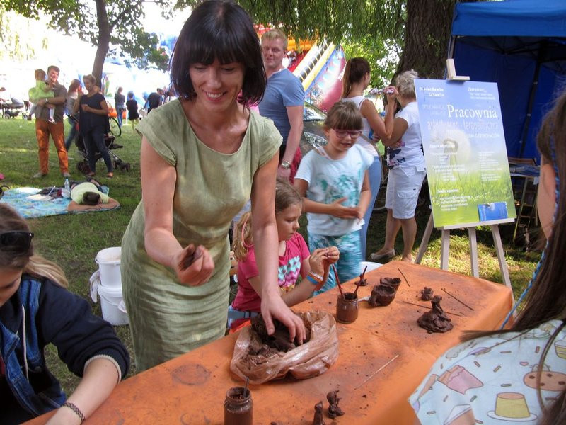 W niedzielę leszczynianie najedli się w parku (zdjęcia)