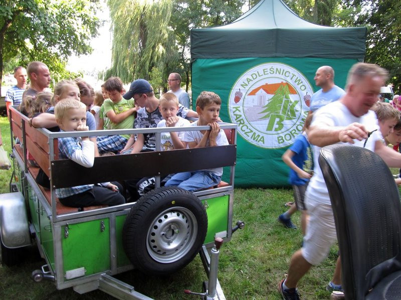 W niedzielę leszczynianie najedli się w parku (zdjęcia)