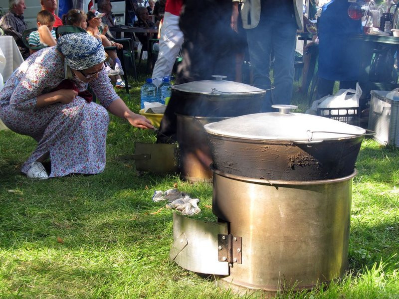 W niedzielę leszczynianie najedli się w parku (zdjęcia)