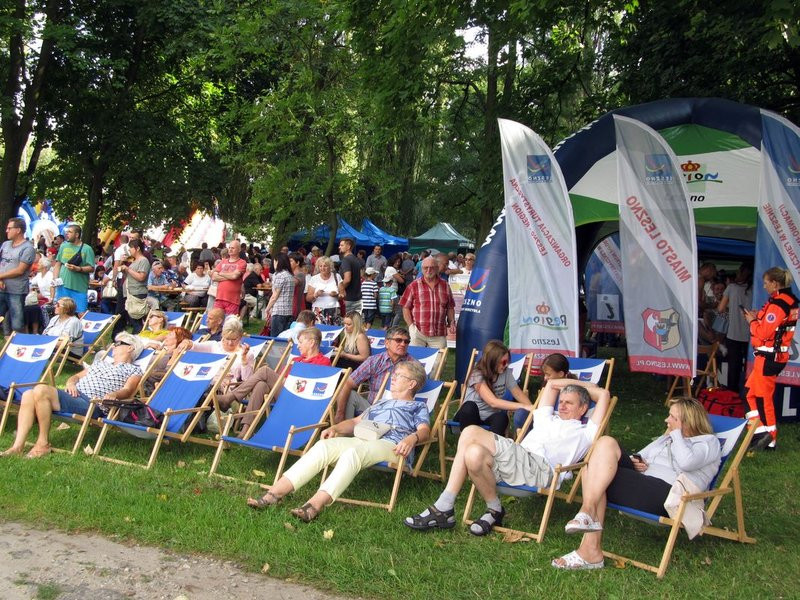 W niedzielę leszczynianie najedli się w parku (zdjęcia)