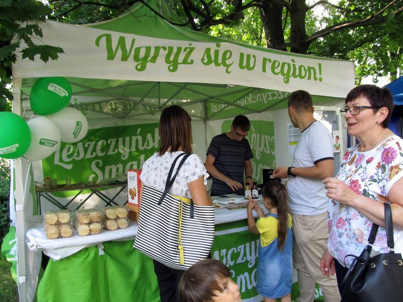 W niedzielę leszczynianie najedli się w parku (zdjęcia)