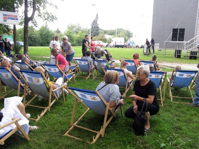 W niedzielę leszczynianie najedli się w parku (zdjęcia)