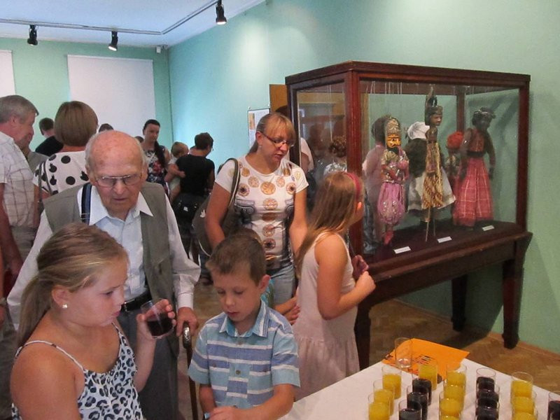 Wernisaż zdominowały dzieci (zdjęcia)