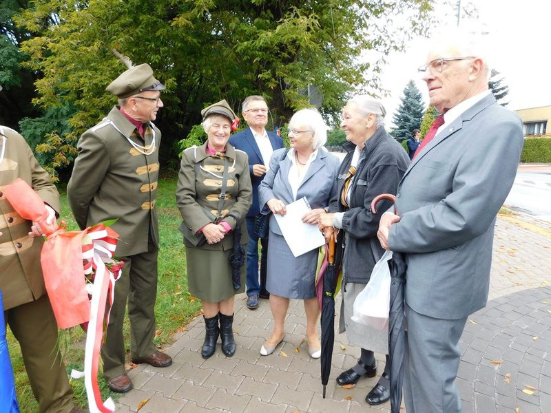 Odsłonięto tablicę dr M. Opatrnego (zdjęcia)