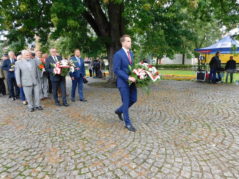 Polacy stanęli w obronie Ojczyzny (zdjęcia)