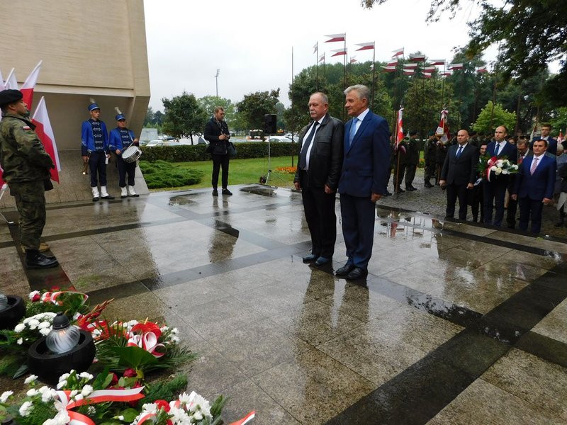 Polacy stanęli w obronie Ojczyzny (zdjęcia)