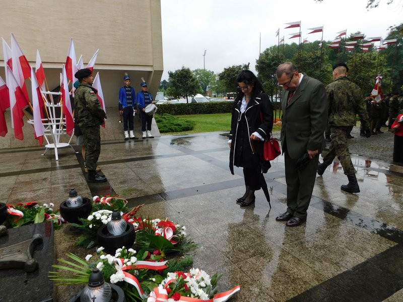 Polacy stanęli w obronie Ojczyzny (zdjęcia)