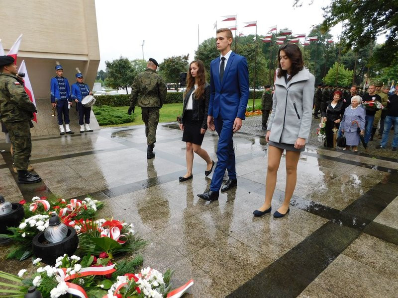 Polacy stanęli w obronie Ojczyzny (zdjęcia)