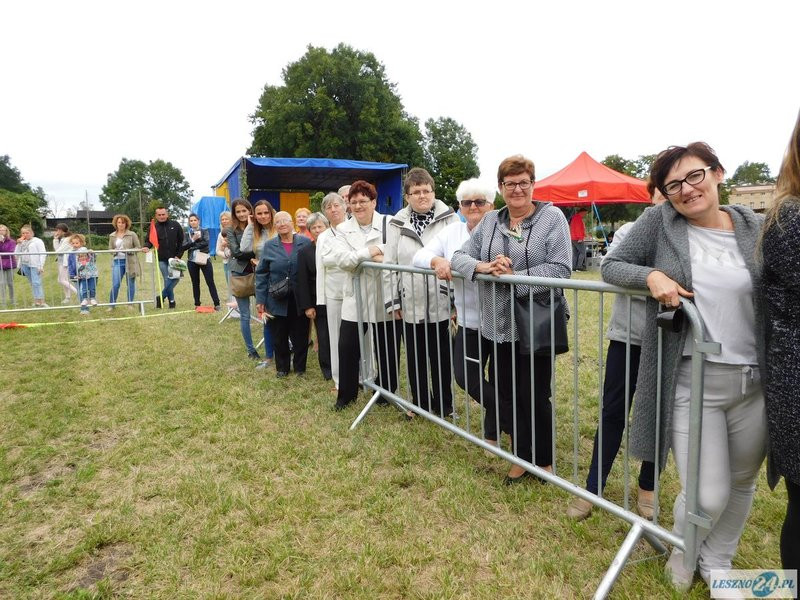 Mieszkańcy Rydzyny na dożynkach (zdjęcia)