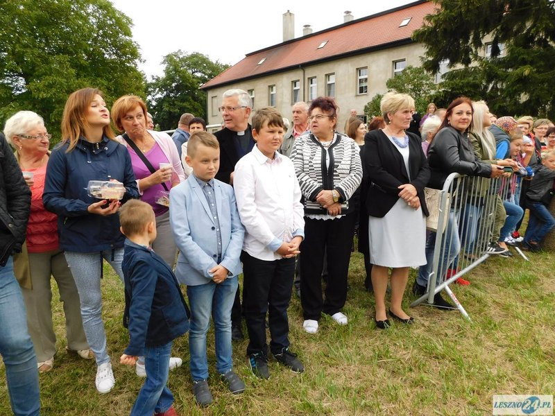 Mieszkańcy Rydzyny na dożynkach (zdjęcia)