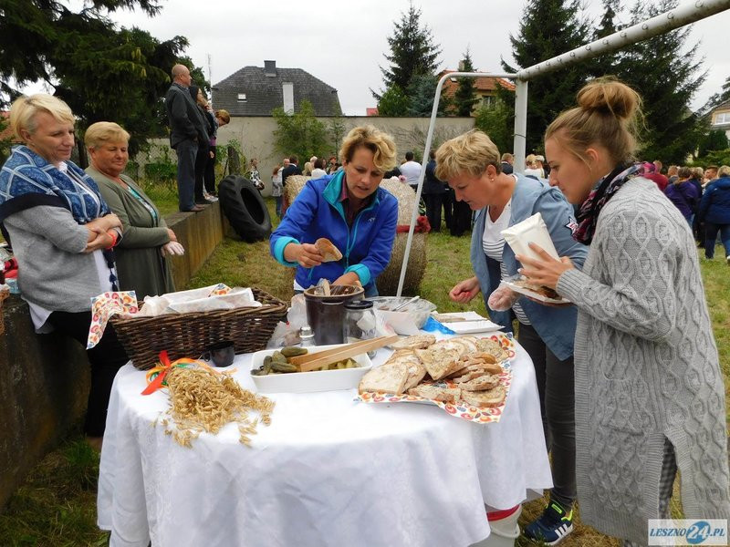 Mieszkańcy Rydzyny na dożynkach (zdjęcia)