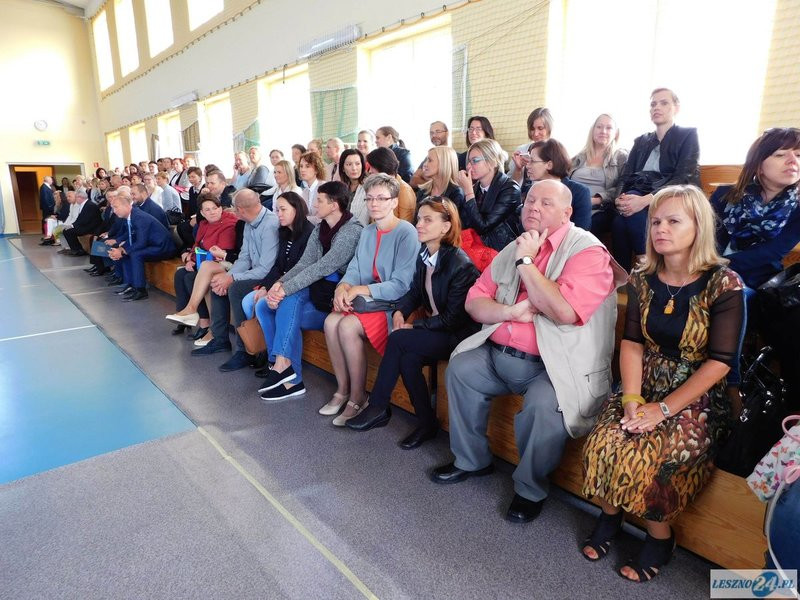 Pierwszy dzwonek w Dąbczu (zdjęcia)