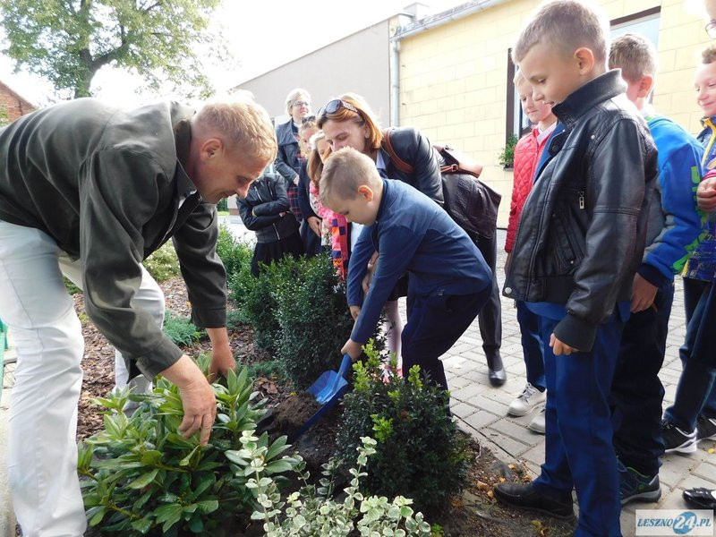 Pierwszy dzwonek w Dąbczu (zdjęcia)