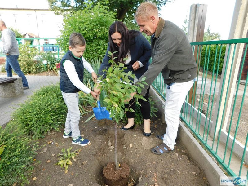 Pierwszy dzwonek w Dąbczu (zdjęcia)