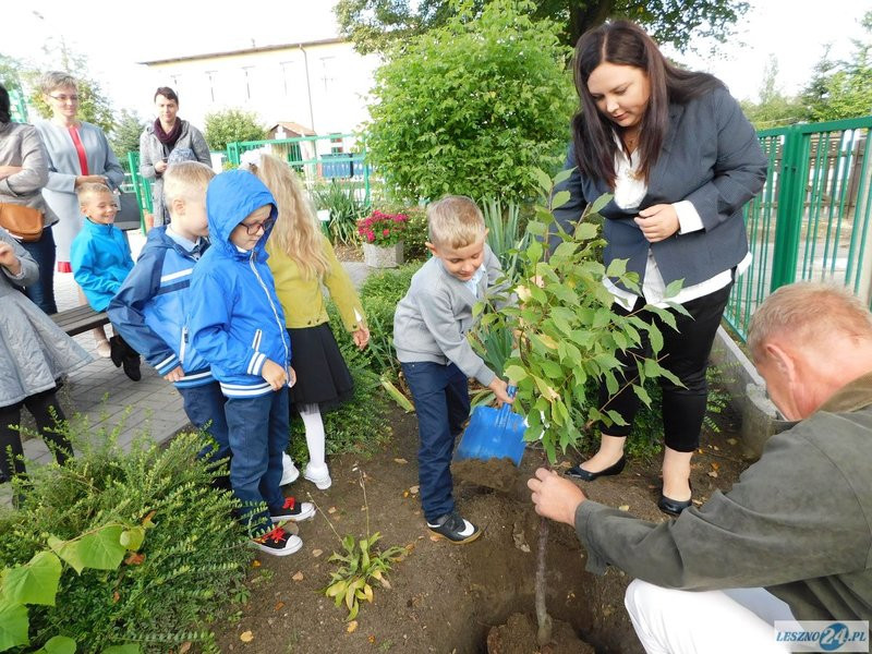 Pierwszy dzwonek w Dąbczu (zdjęcia)